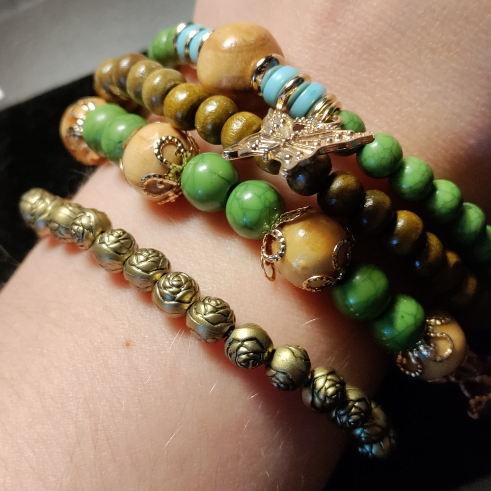 NEW Fairy Celtic Butterfly Green and Gold Beaded Bracelet Set
